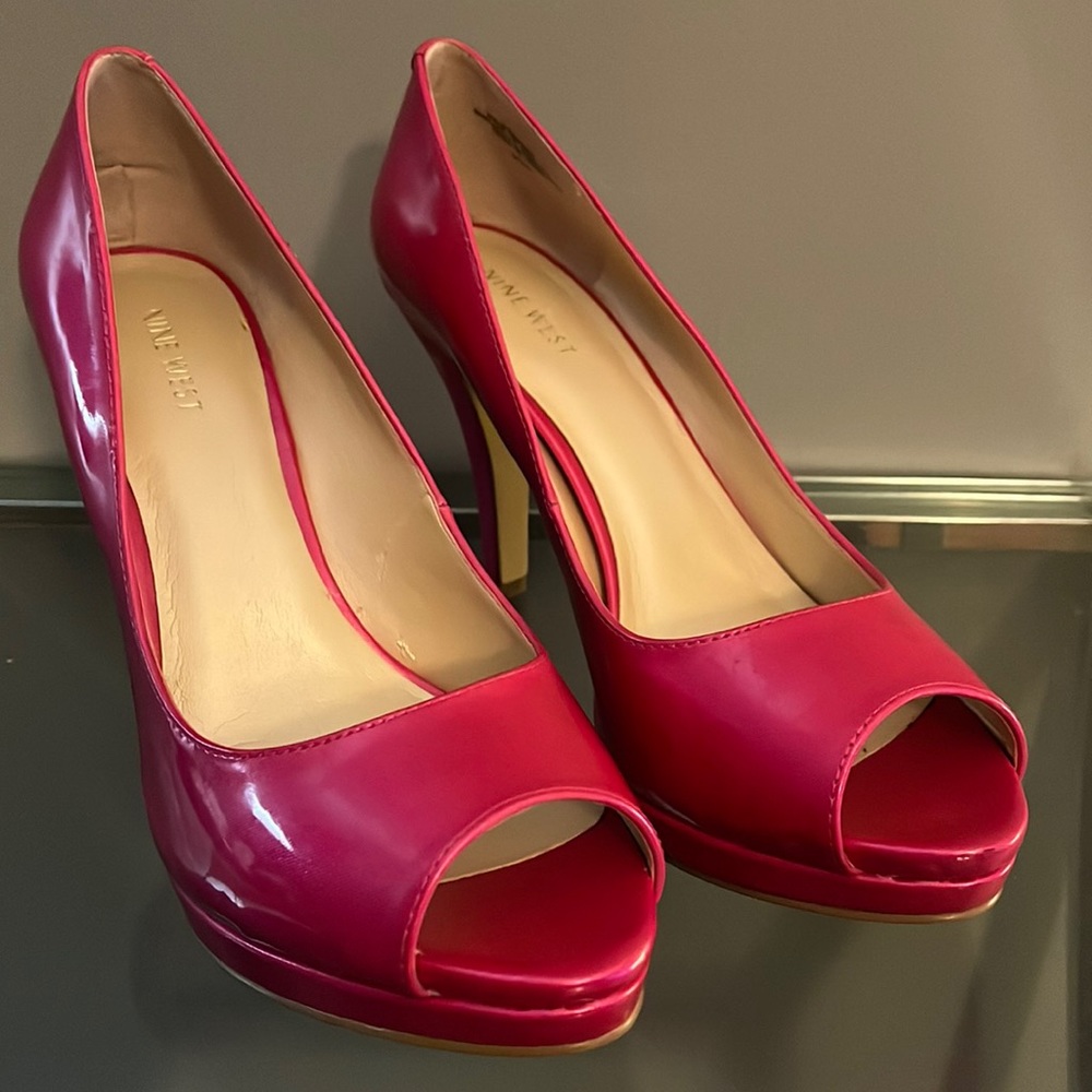 Nine West hot pink pumps
